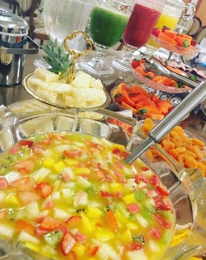 Golden Lis Hotel Boutique Goiânia Exteriér fotografie Fruit salad