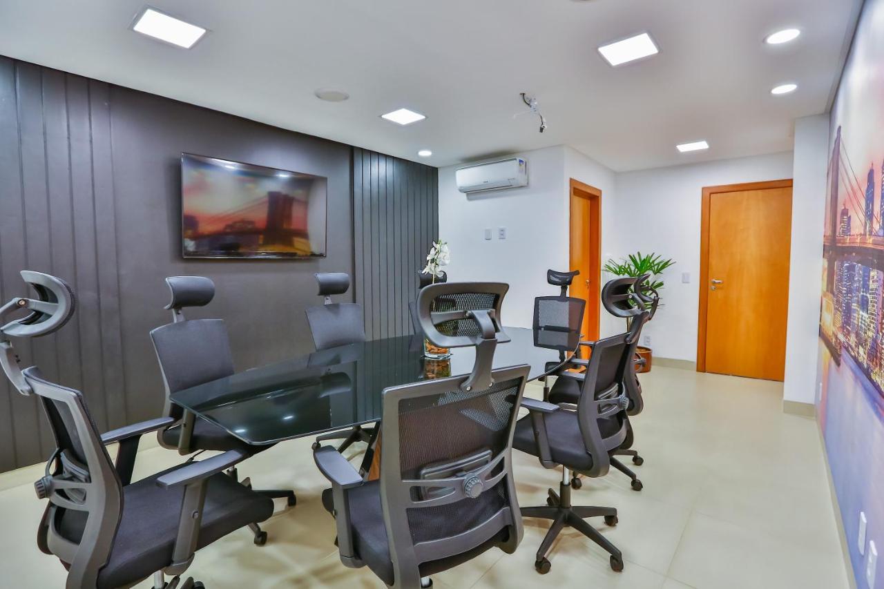 Golden Lis Hotel Boutique Goiânia Exteriér fotografie Meeting room at the headquarters of the company in São Paulo