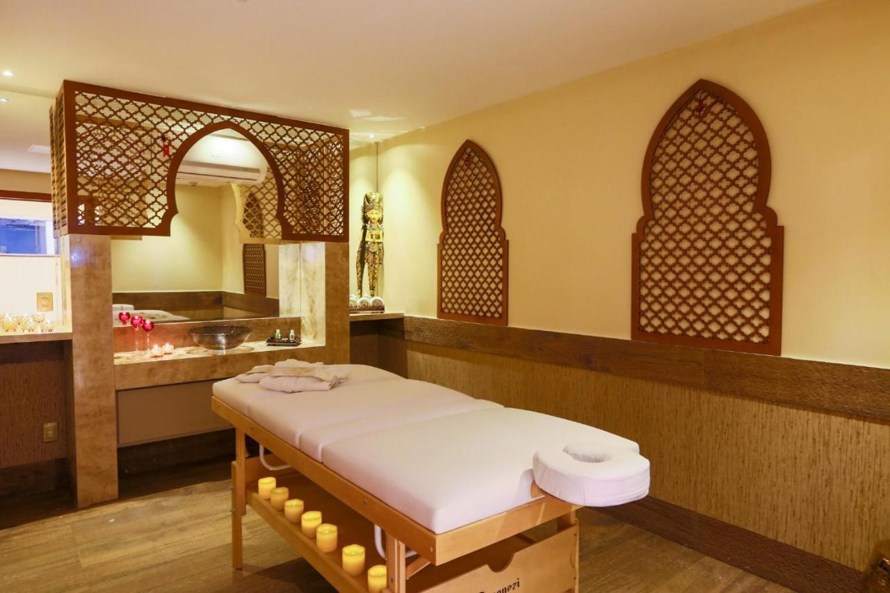 Golden Lis Hotel Boutique Goiânia Exteriér fotografie A spa treatment room
